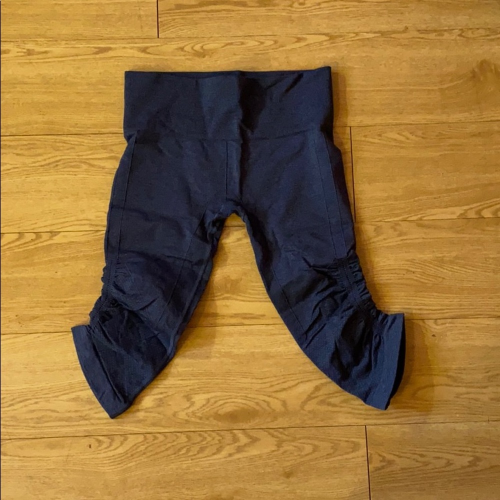 Lululemon purple Capri leggings